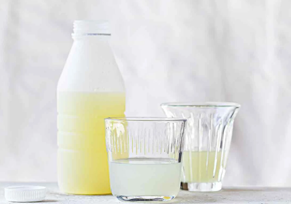 Le petit-lait, issu de la fabrication de fromage est valorisé dans l'élevage porcin notamment.